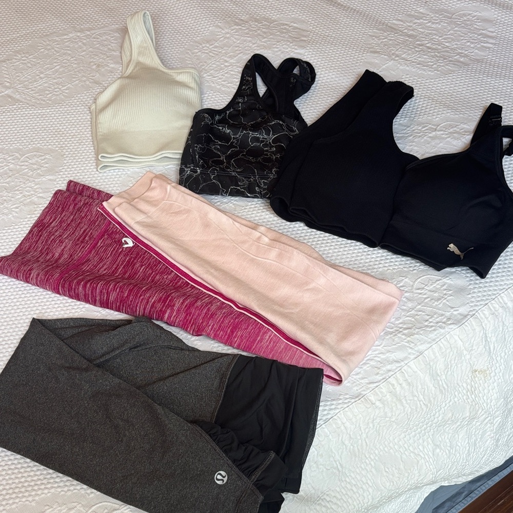 Activewear Set with Sports Bras and Leggings